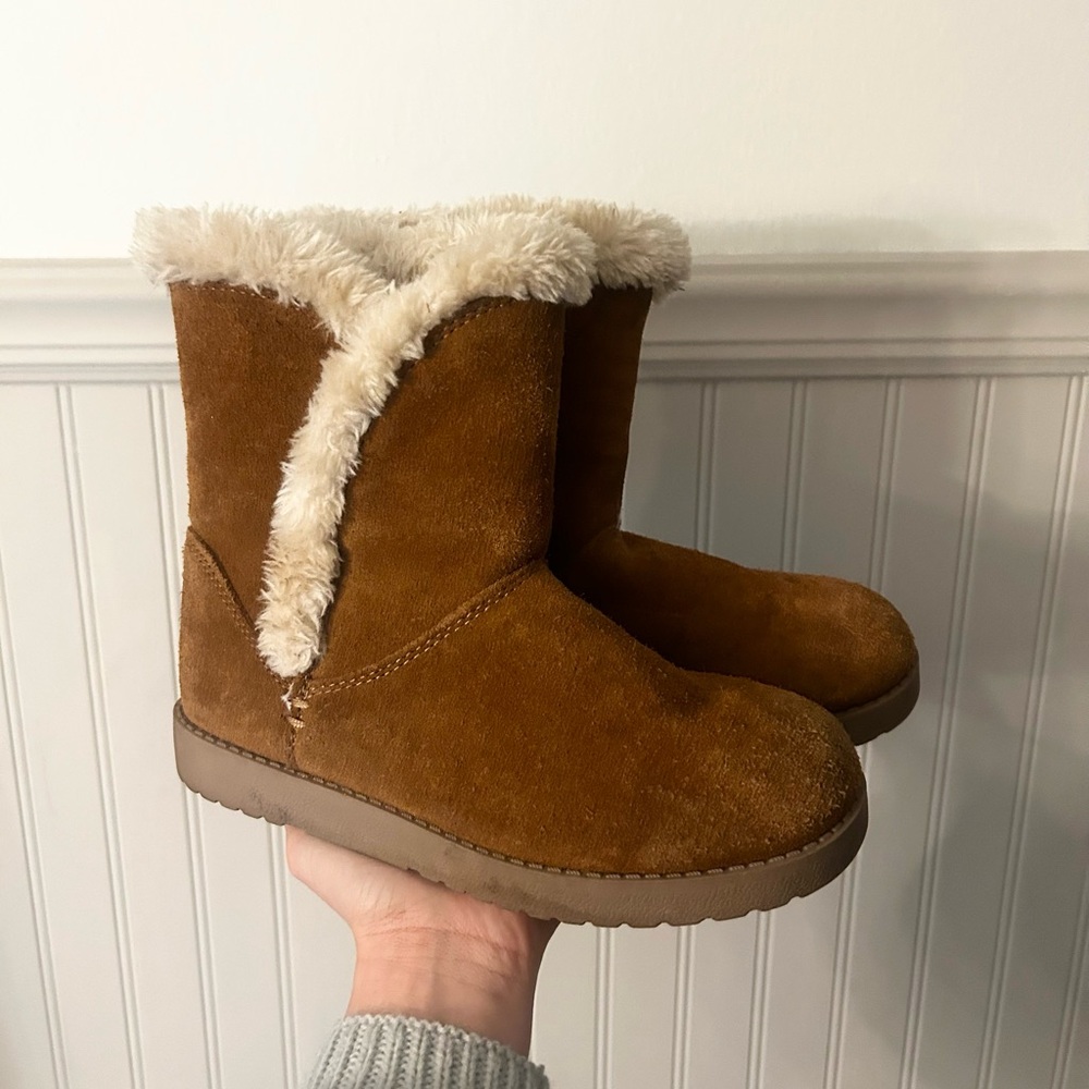 Cozy Brown Suede Boots with Fur Lining Size 6 Target